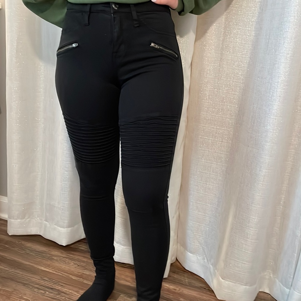 Mossimo Supply Co Moto Black Jegging Size 25.